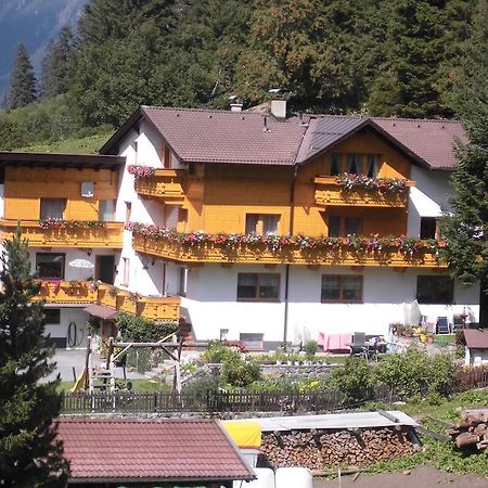 Готель Haus Waldheim Санкт-Леонгард-ім-Пітцталь Екстер'єр фото