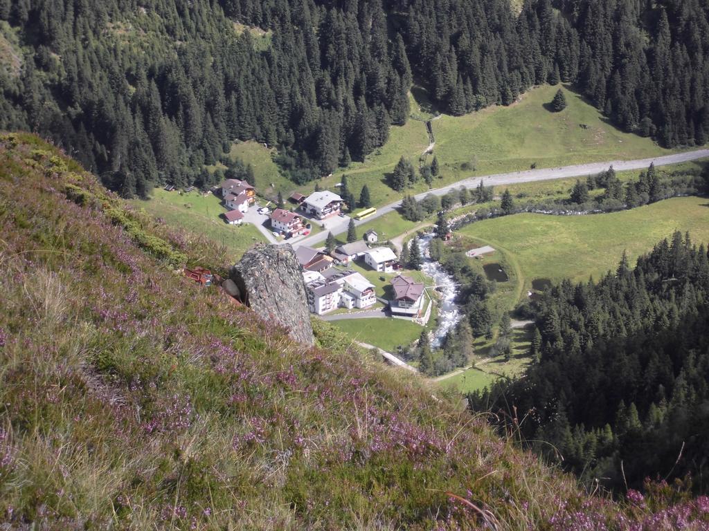 Готель Haus Waldheim Санкт-Леонгард-ім-Пітцталь Екстер'єр фото