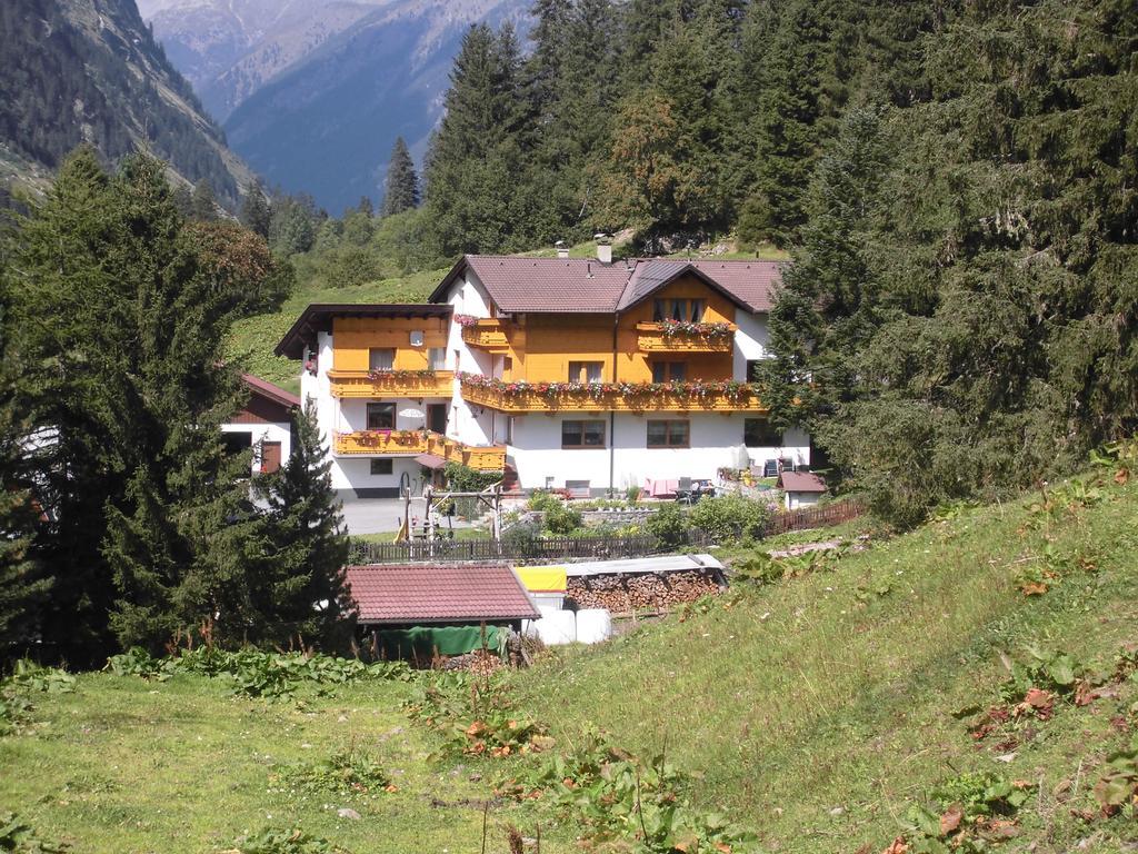 Готель Haus Waldheim Санкт-Леонгард-ім-Пітцталь Екстер'єр фото
